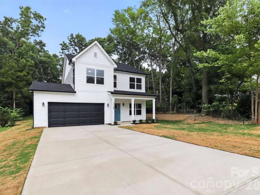300 Margarette Avenue, Belmont, NC 28012.  MLS# CAR4397307, YatesRealty ID 34389. 