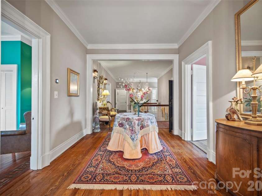 530 Rutledge Avenue, Gaffney, SC 29340.  MLS# CAR4354361, YatesRealty ID 3439. 