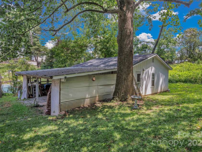 59 Skyview Terrace, Asheville, NC 28806.  MLS# CAR4280374, YatesRealty ID 3439. 