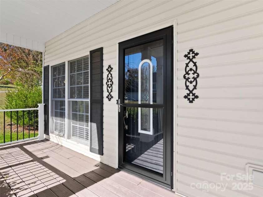 12 Eden Glen Road, Black Mountain, NC 28711.  MLS# CAR4310407, YatesRealty ID 34390. 