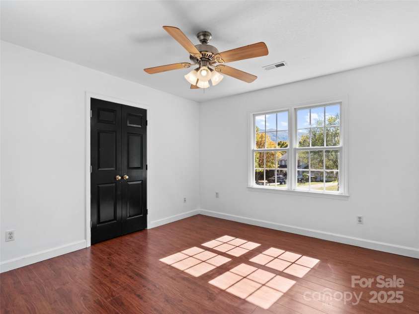 12 Eden Glen Road, Black Mountain, NC 28711.  MLS# CAR4310407, YatesRealty ID 34390. 