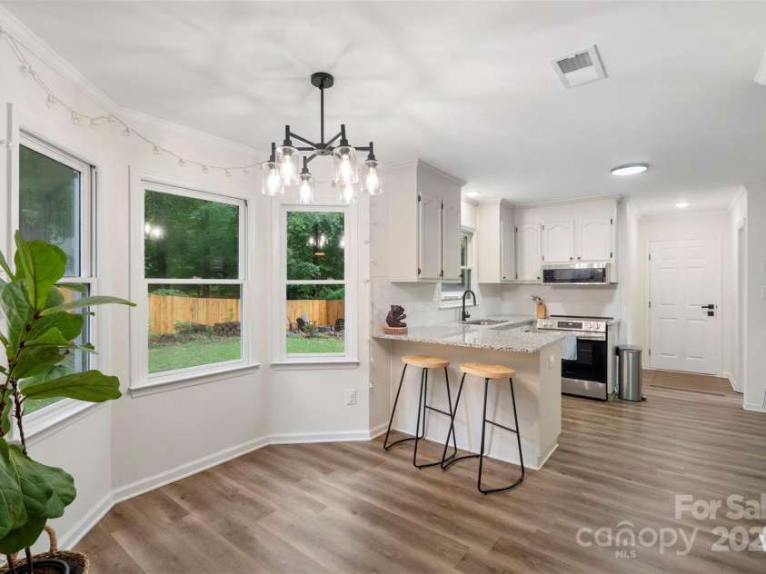 8727 Hornwood Court, Charlotte, NC 28215.  MLS# CAR4286686, YatesRealty ID 34391. 
