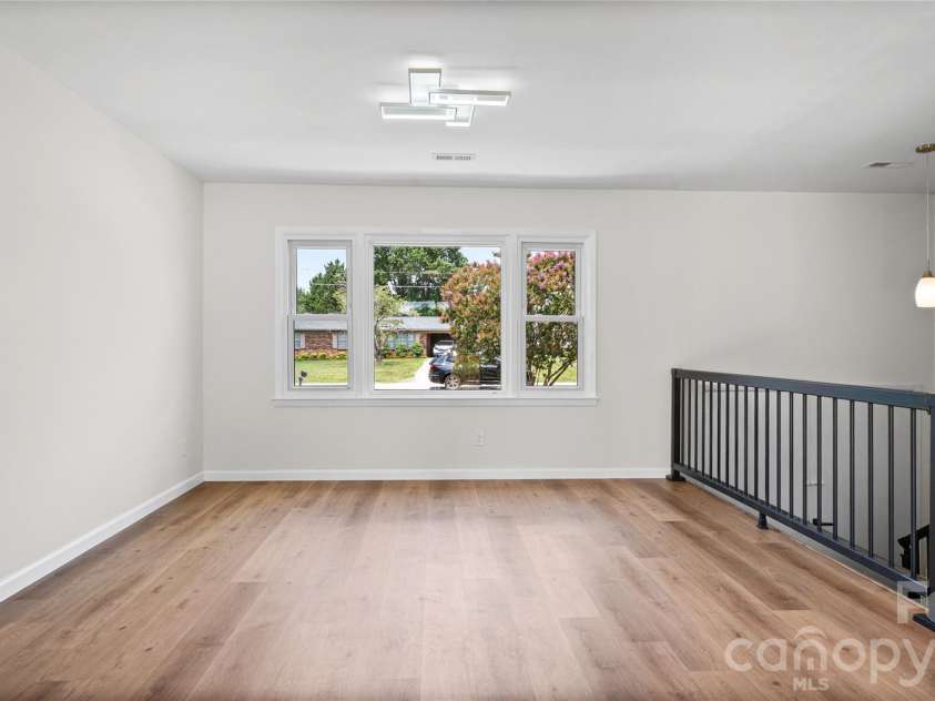 2330 40th Avenue Court, Hickory, NC 28601.  MLS# CAR4398314, YatesRealty ID 34392. 