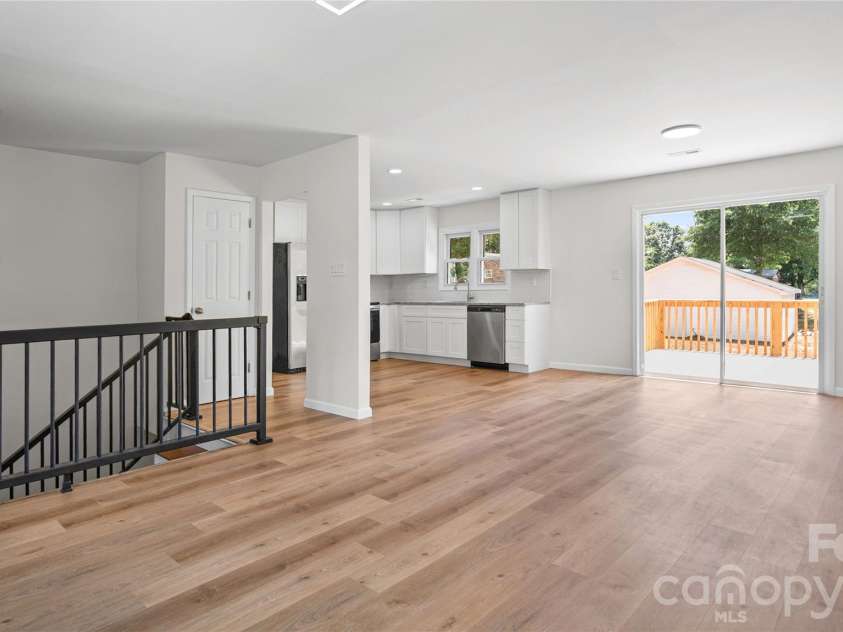 2330 40th Avenue Court, Hickory, NC 28601.  MLS# CAR4398314, YatesRealty ID 34392. 
