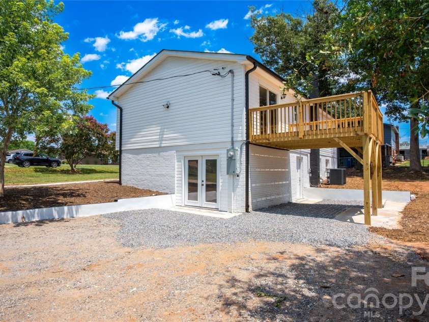2330 40th Avenue Court, Hickory, NC 28601.  MLS# CAR4398314, YatesRealty ID 34392. 
