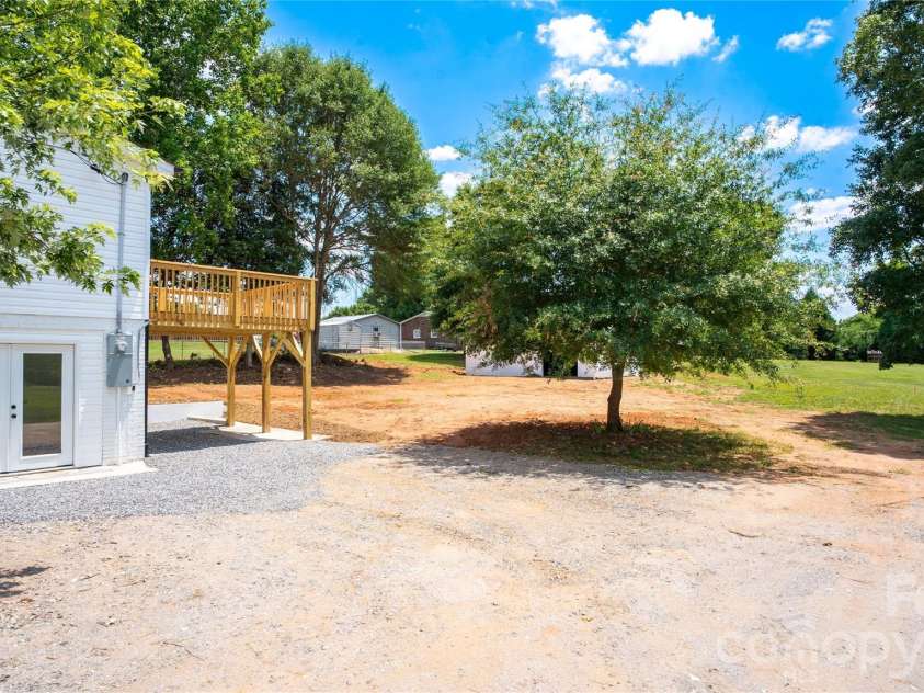 2330 40th Avenue Court, Hickory, NC 28601.  MLS# CAR4398314, YatesRealty ID 34392. 