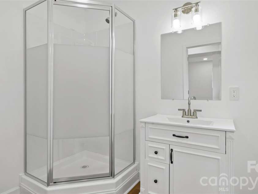 2330 40th Avenue Court, Hickory, NC 28601.  MLS# CAR4398314, YatesRealty ID 34392. Lower level full bathroom