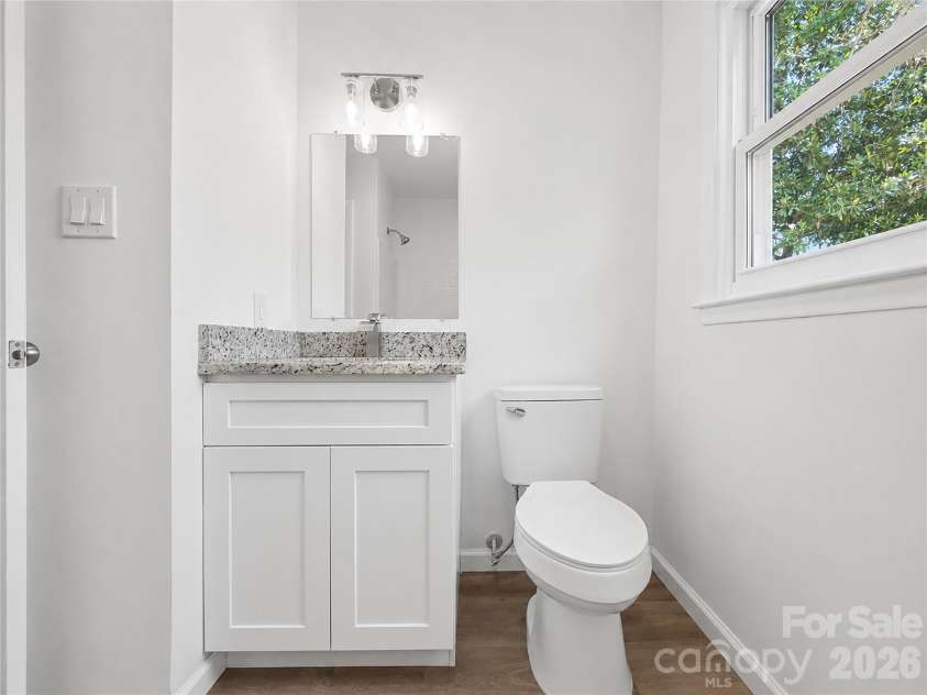 2330 40th Avenue Court, Hickory, NC 28601.  MLS# CAR4398314, YatesRealty ID 34392. Main floor full bathroom