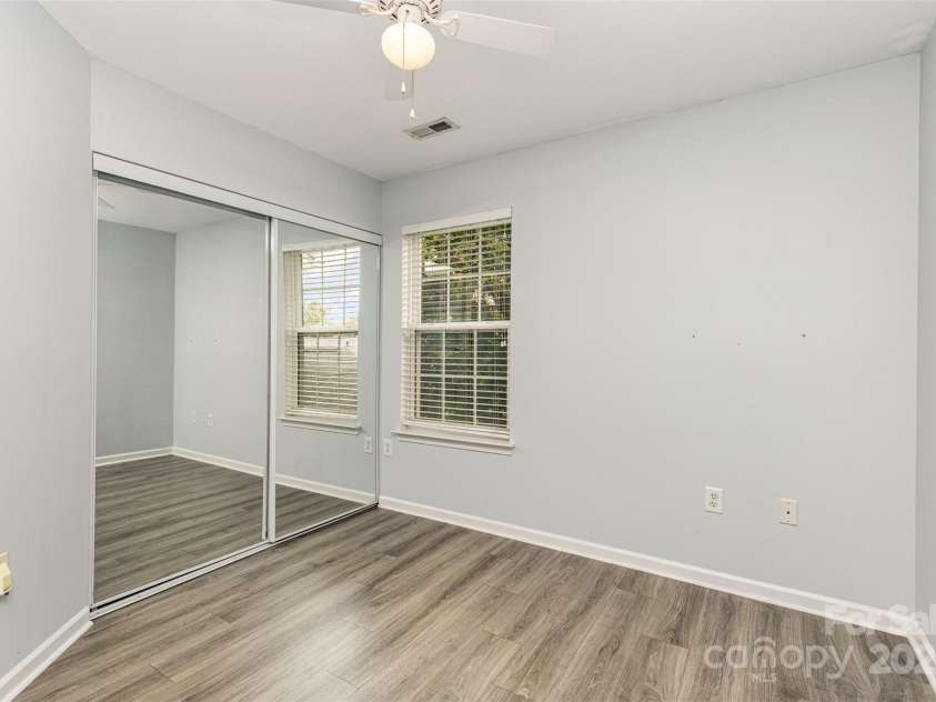 9341 Meadowmont View Drive, Charlotte, NC 28269.  MLS# CAR4285744, YatesRealty ID 34392. 