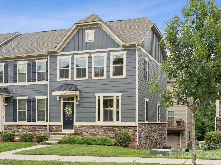 2029 Birchside Drive, Charlotte, NC 28205.  MLS# CAR4289879, YatesRealty ID 34393. 