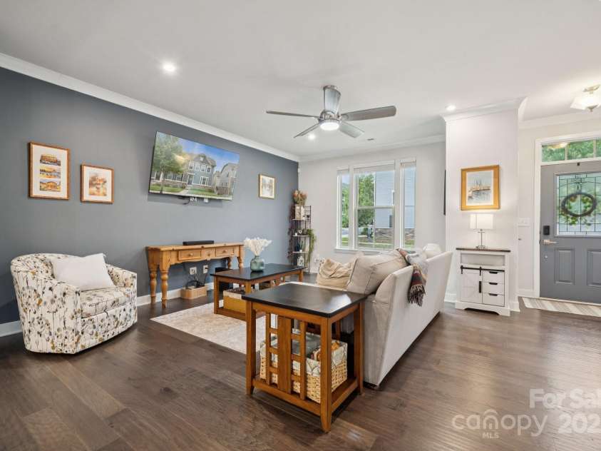 2029 Birchside Drive, Charlotte, NC 28205.  MLS# CAR4289879, YatesRealty ID 34393. 