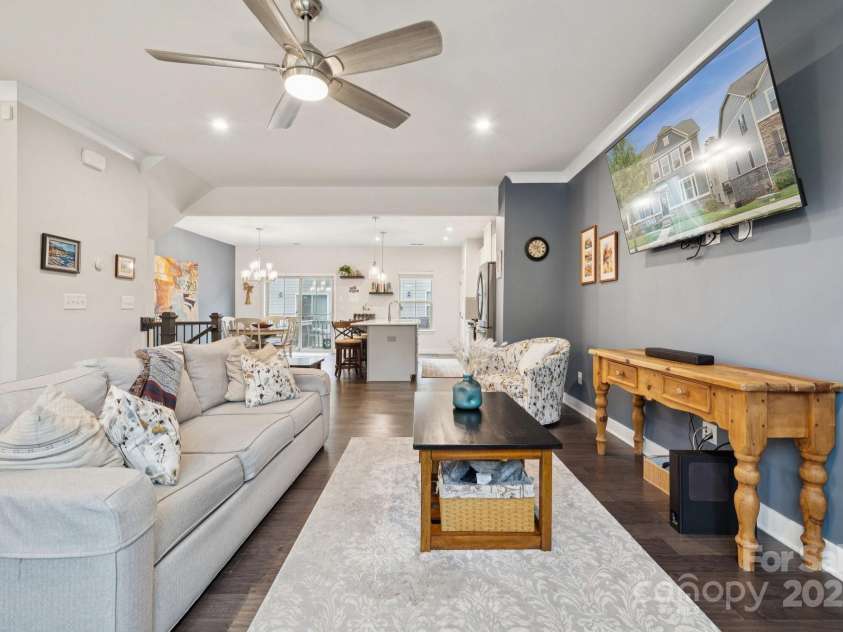 2029 Birchside Drive, Charlotte, NC 28205.  MLS# CAR4289879, YatesRealty ID 34393. 