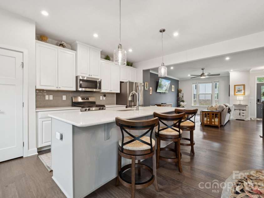 2029 Birchside Drive, Charlotte, NC 28205.  MLS# CAR4289879, YatesRealty ID 34393. 