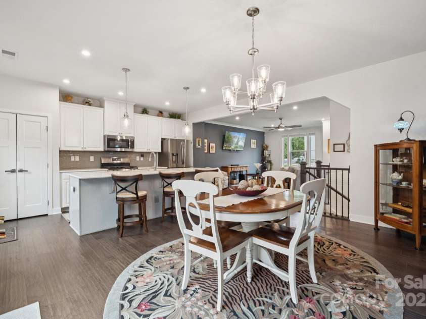 2029 Birchside Drive, Charlotte, NC 28205.  MLS# CAR4289879, YatesRealty ID 34393. 