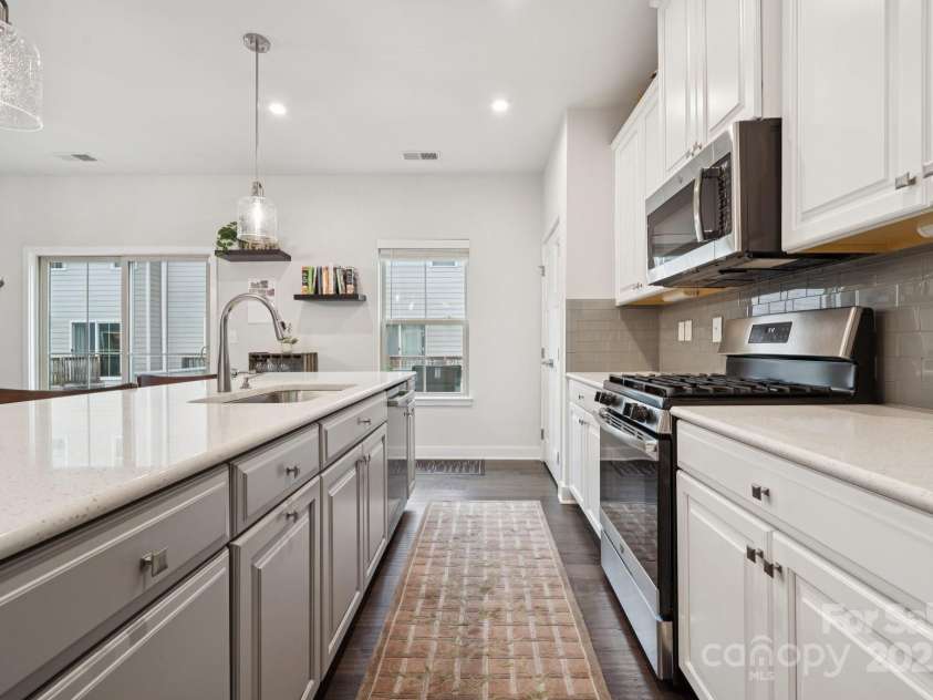 2029 Birchside Drive, Charlotte, NC 28205.  MLS# CAR4289879, YatesRealty ID 34393. 