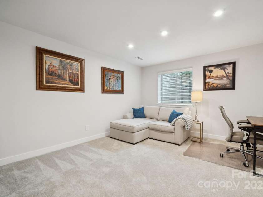 2029 Birchside Drive, Charlotte, NC 28205.  MLS# CAR4289879, YatesRealty ID 34393. 