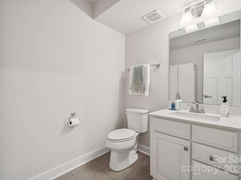 2029 Birchside Drive, Charlotte, NC 28205.  MLS# CAR4289879, YatesRealty ID 34393. 