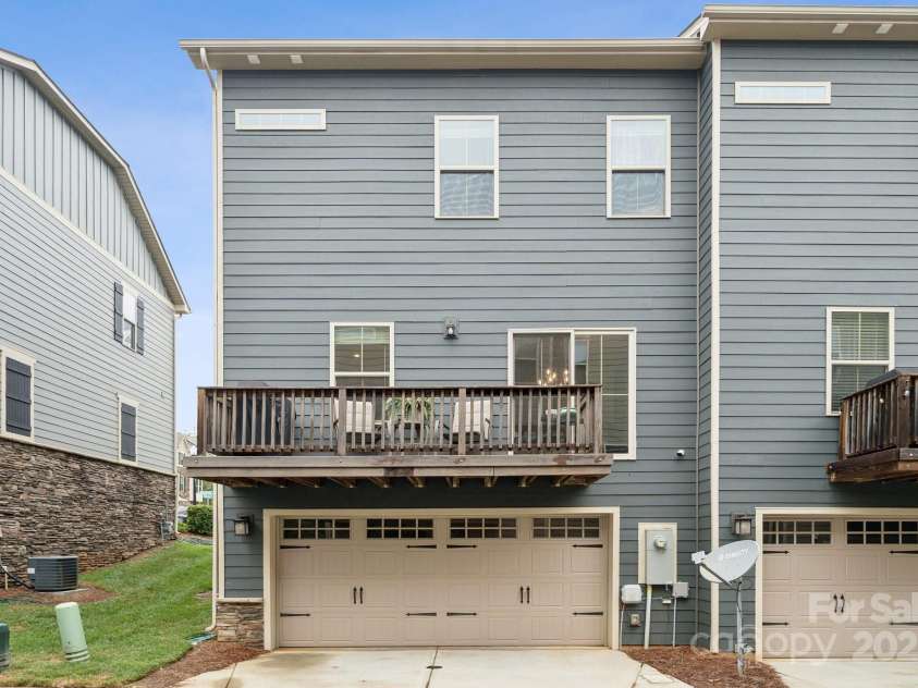 2029 Birchside Drive, Charlotte, NC 28205.  MLS# CAR4289879, YatesRealty ID 34393. 