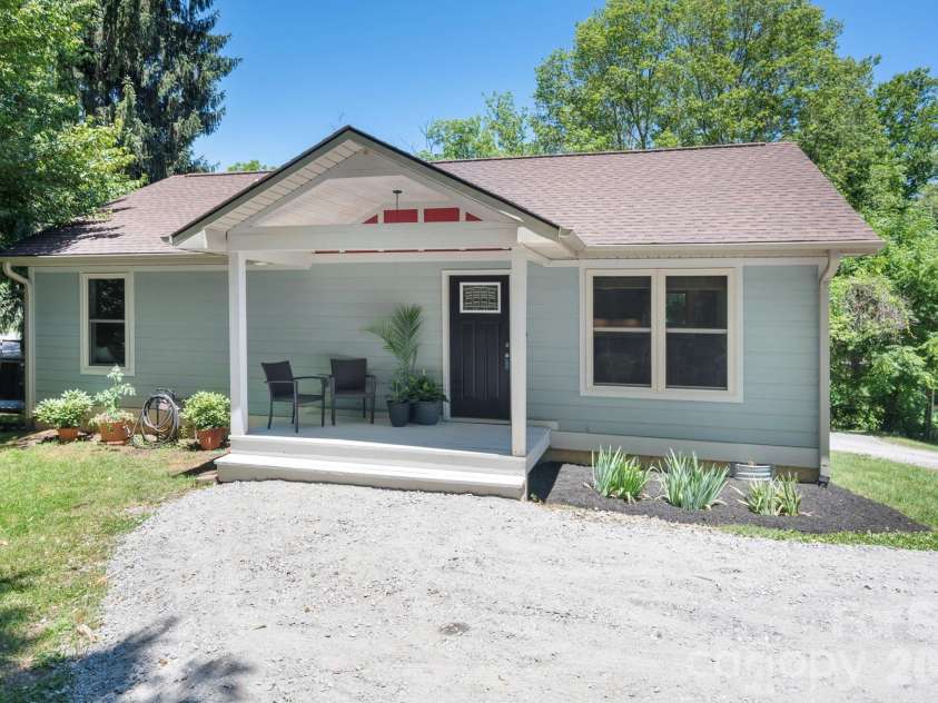 2546 Old Clyde Road, Clyde, NC 28721.  MLS# CAR4396433, YatesRealty ID 34393. 