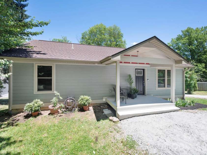 2546 Old Clyde Road, Clyde, NC 28721.  MLS# CAR4396433, YatesRealty ID 34393. 
