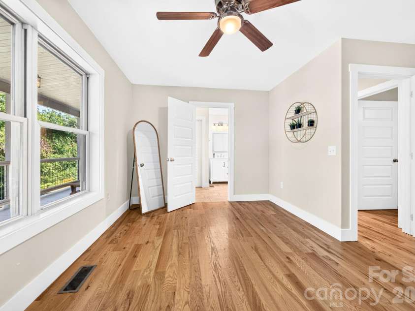 2546 Old Clyde Road, Clyde, NC 28721.  MLS# CAR4396433, YatesRealty ID 34393. 