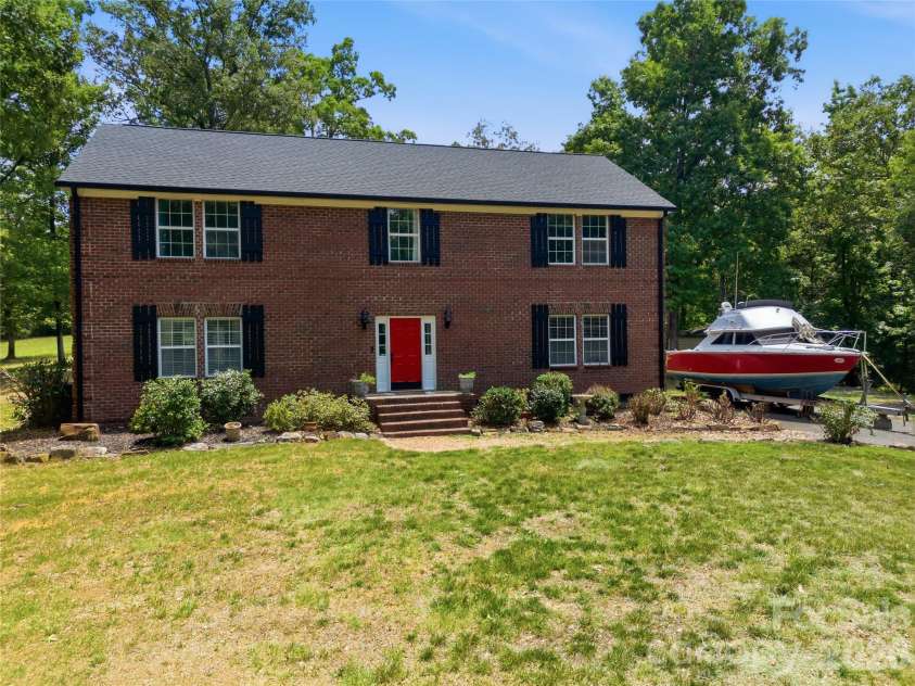25611 Bridgeport Road, Albemarle, NC 28001.  MLS# CAR4395266, YatesRealty ID 34394. 