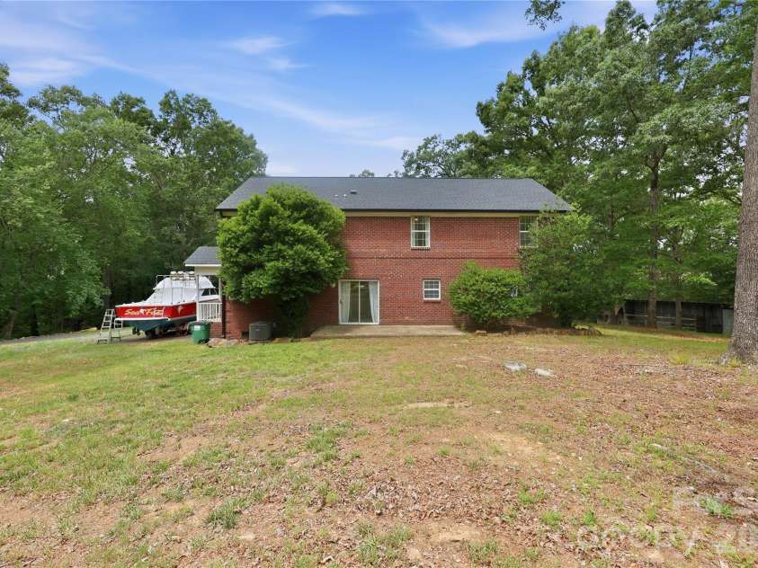 25611 Bridgeport Road, Albemarle, NC 28001.  MLS# CAR4395266, YatesRealty ID 34394. 