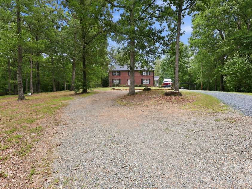 25611 Bridgeport Road, Albemarle, NC 28001.  MLS# CAR4395266, YatesRealty ID 34394. 