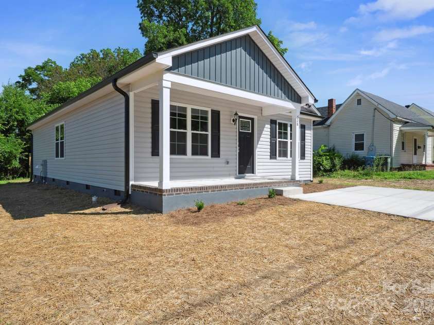 528 Caldwell Street, Salisbury, NC 28144.  MLS# CAR4260195, YatesRealty ID 34394. Front View