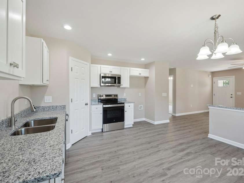 528 Caldwell Street, Salisbury, NC 28144.  MLS# CAR4260195, YatesRealty ID 34394. Kitchen