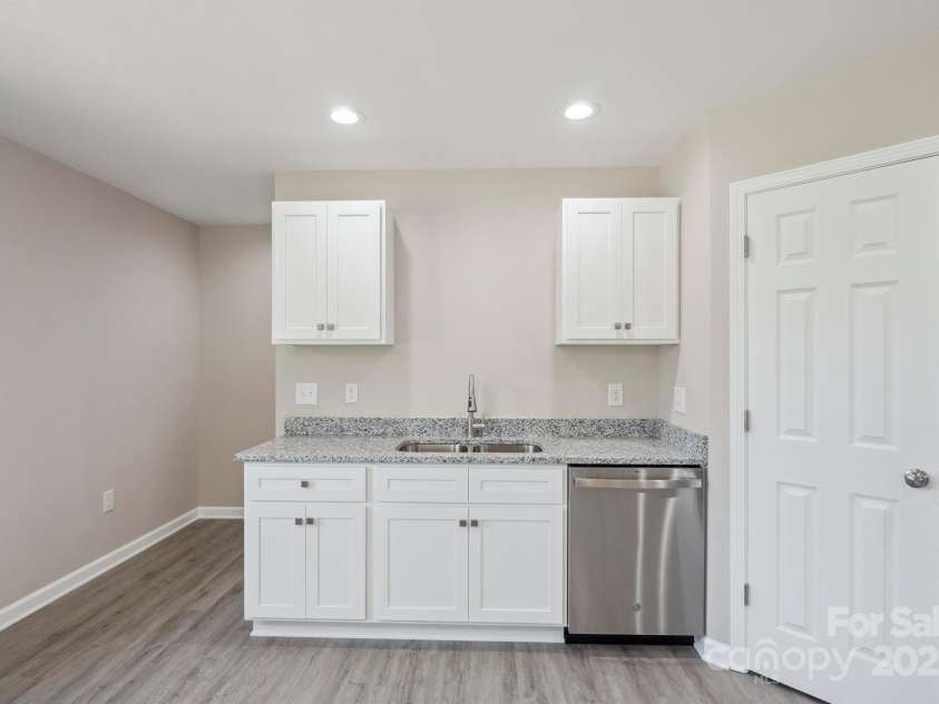 528 Caldwell Street, Salisbury, NC 28144.  MLS# CAR4260195, YatesRealty ID 34394. Kitchen