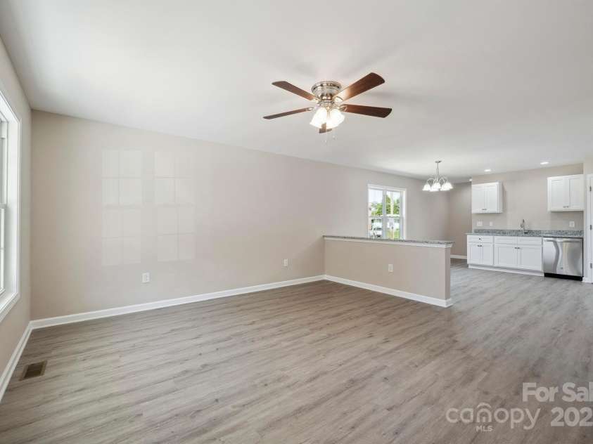 528 Caldwell Street, Salisbury, NC 28144.  MLS# CAR4260195, YatesRealty ID 34394. Living Room