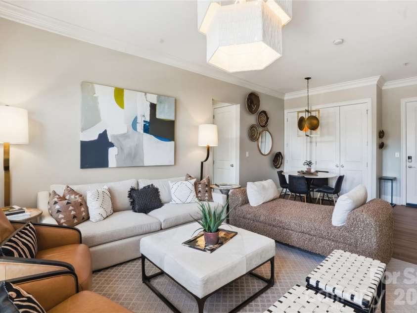 2990 Selwyn Avenue, Charlotte, NC 28209.  MLS# CAR4370166, YatesRealty ID 34397. 