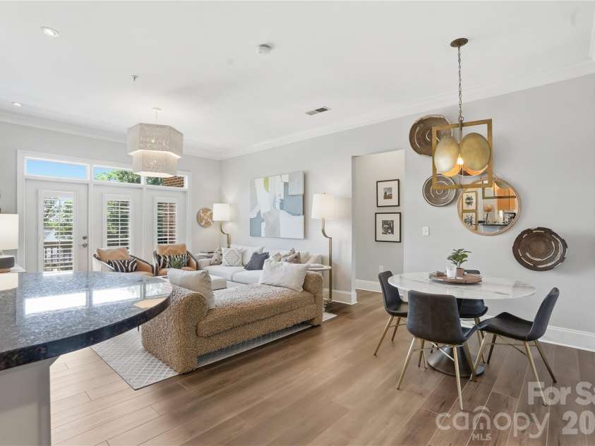 2990 Selwyn Avenue, Charlotte, NC 28209.  MLS# CAR4370166, YatesRealty ID 34397. 