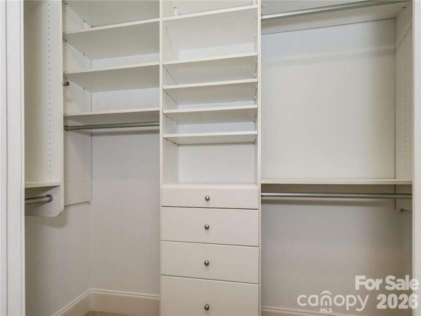 2990 Selwyn Avenue, Charlotte, NC 28209.  MLS# CAR4370166, YatesRealty ID 34397. 