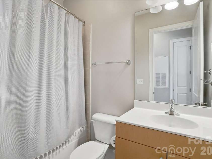 2990 Selwyn Avenue, Charlotte, NC 28209.  MLS# CAR4370166, YatesRealty ID 34397. 