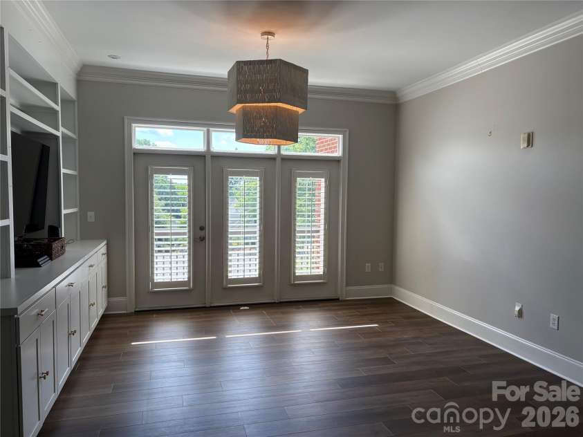 2990 Selwyn Avenue, Charlotte, NC 28209.  MLS# CAR4370166, YatesRealty ID 34397. 