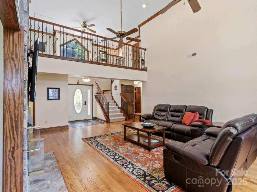 91 Brandy Run Road, Burnsville, NC 28714.  MLS# CAR4294487, YatesRealty ID 34397. 