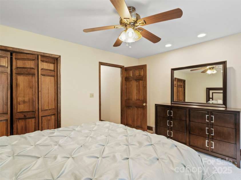 91 Brandy Run Road, Burnsville, NC 28714.  MLS# CAR4294487, YatesRealty ID 34397. 