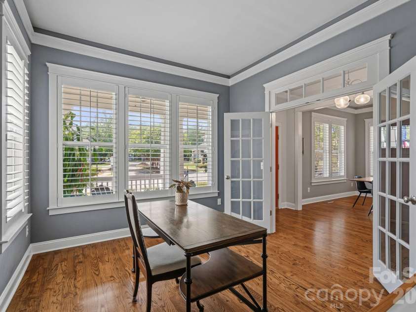 2219 Winthrop Avenue, Charlotte, NC 28203.  MLS# CAR4393922, YatesRealty ID 34398. 