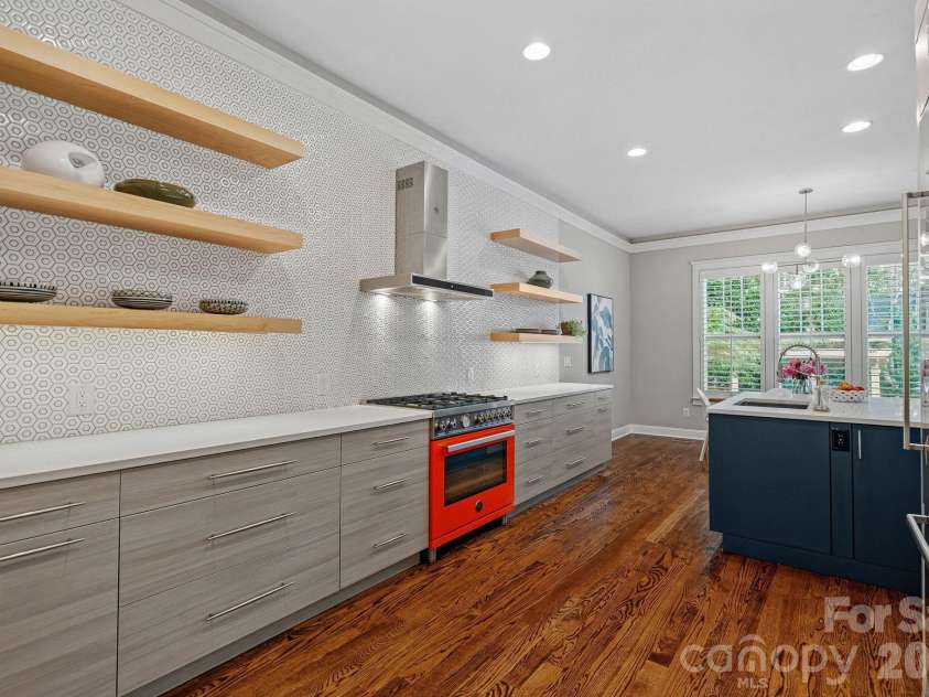 2219 Winthrop Avenue, Charlotte, NC 28203.  MLS# CAR4393922, YatesRealty ID 34398. 