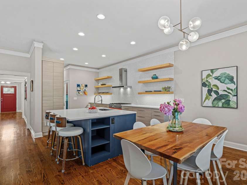 2219 Winthrop Avenue, Charlotte, NC 28203.  MLS# CAR4393922, YatesRealty ID 34398. 