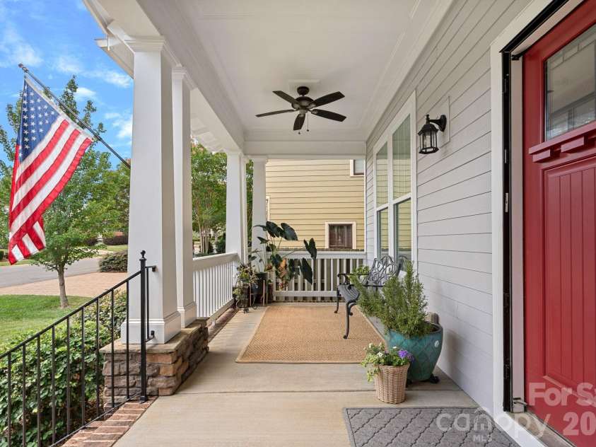 2219 Winthrop Avenue, Charlotte, NC 28203.  MLS# CAR4393922, YatesRealty ID 34398. 