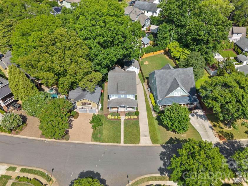 2219 Winthrop Avenue, Charlotte, NC 28203.  MLS# CAR4393922, YatesRealty ID 34398. 