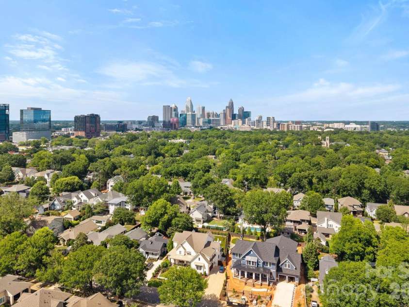 2219 Winthrop Avenue, Charlotte, NC 28203.  MLS# CAR4393922, YatesRealty ID 34398. 