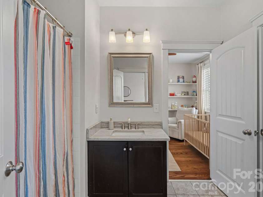 2219 Winthrop Avenue, Charlotte, NC 28203.  MLS# CAR4393922, YatesRealty ID 34398. Jack-in-jill bath