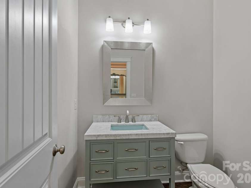 2219 Winthrop Avenue, Charlotte, NC 28203.  MLS# CAR4393922, YatesRealty ID 34398. Main level power room