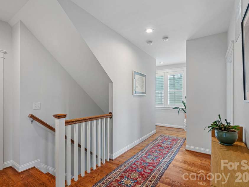 2219 Winthrop Avenue, Charlotte, NC 28203.  MLS# CAR4393922, YatesRealty ID 34398. Second floor landing