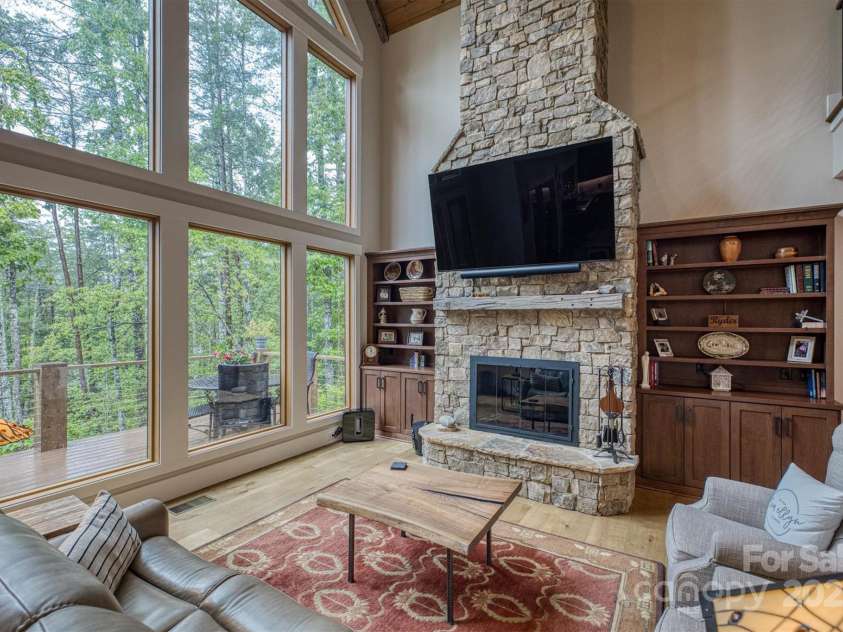 2116 October Drive, Nebo, NC 28761.  MLS# CAR4291536, YatesRealty ID 34399. Great Room