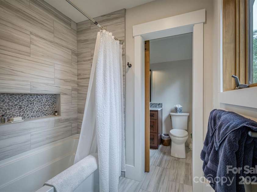 2116 October Drive, Nebo, NC 28761.  MLS# CAR4291536, YatesRealty ID 34399. Jack & Jill Bathroom